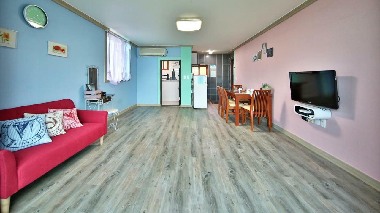 Tongyeong Paper Island Pension Exterior photo